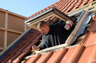 Pose de fenêtres de toit Velux à Hondouville